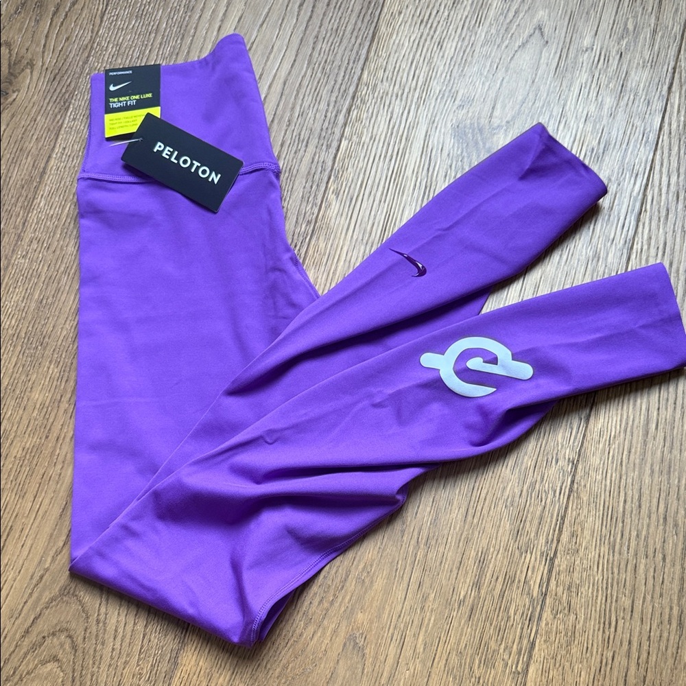 Nike x Peloton mid-rise, full length tight (purple)